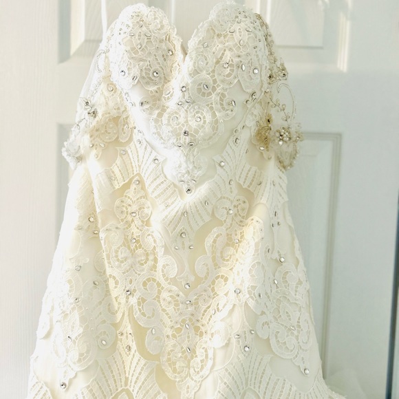 One of a kind custom wedding dress (Ivory color) - Picture 2 of 16